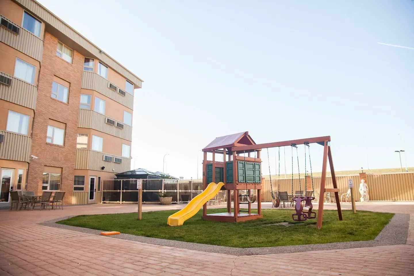 Resort hotel, Medicine Hat
